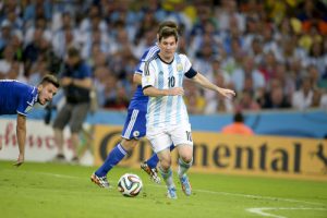 Edgardo Bauza Lên Kế Hoạch Thuyết Phục Lionel Messi Trở Lại Tuyển Argentina
