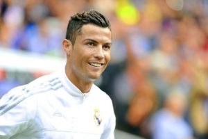 Cristiano Ronaldo Đánh Bại Lionel Messi Trong Cuộc Đua Giành Quả Bóng Vàng 2016
